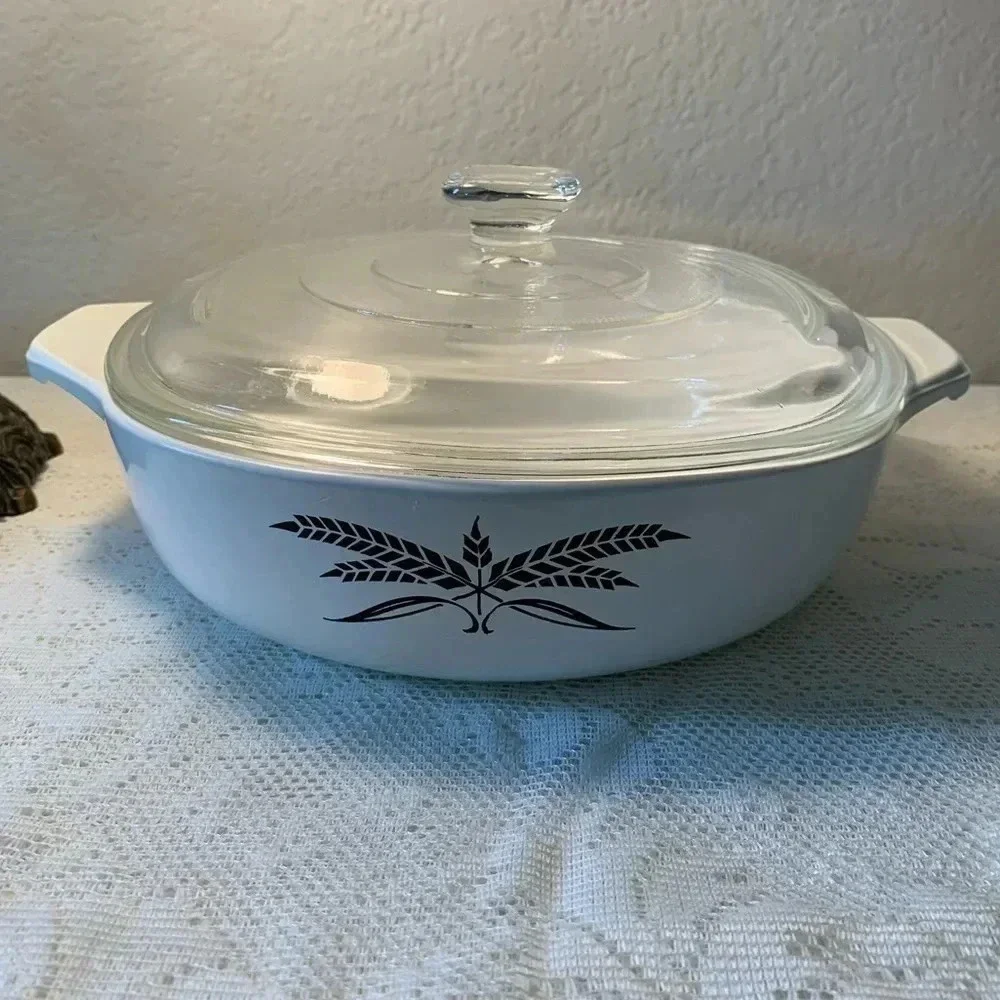 Anchor Hocking Wheat 1 QT Covered Casserole Vintage Beautiful